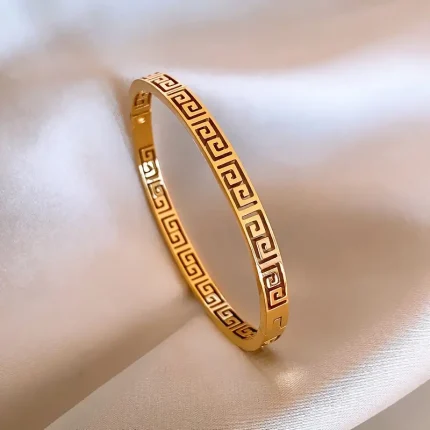 Durable Stainless Steel Bangle - Chic Hollow Great Wall Design for Women - Retro Style Perfect Gift for Valentine's Day