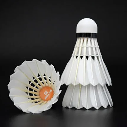 Badminton Shuttlecock - Pack of 12 White Feather ...