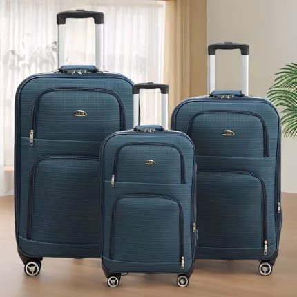 A Set of Three Travel Suitcases in Sizes 20, 24, And 28 Inches, Featuring Universal Wheels And a Retractable Handle, Suitable for Both Men And Women, with a Large Capacity And Durable, Lightweight Design.